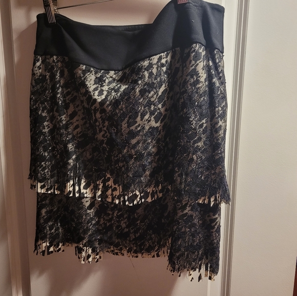 Black & White Fringe Skirt - Picture 2 of 4